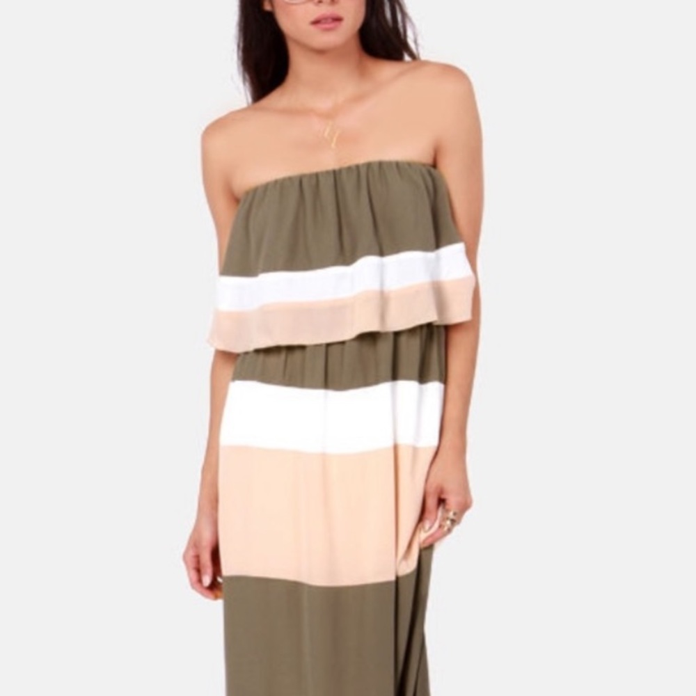 Lulu’s strapless maxi dress